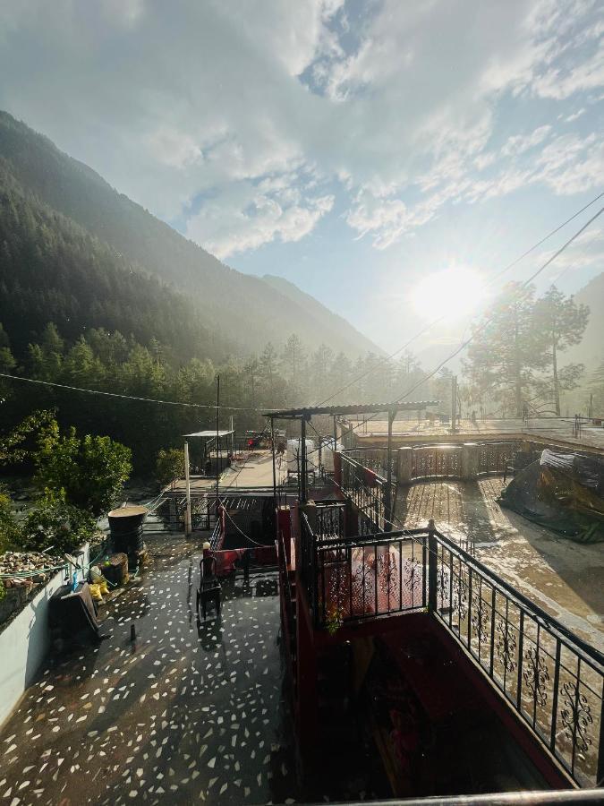 Shanti Cafe & Hostels Kasol Exterior photo